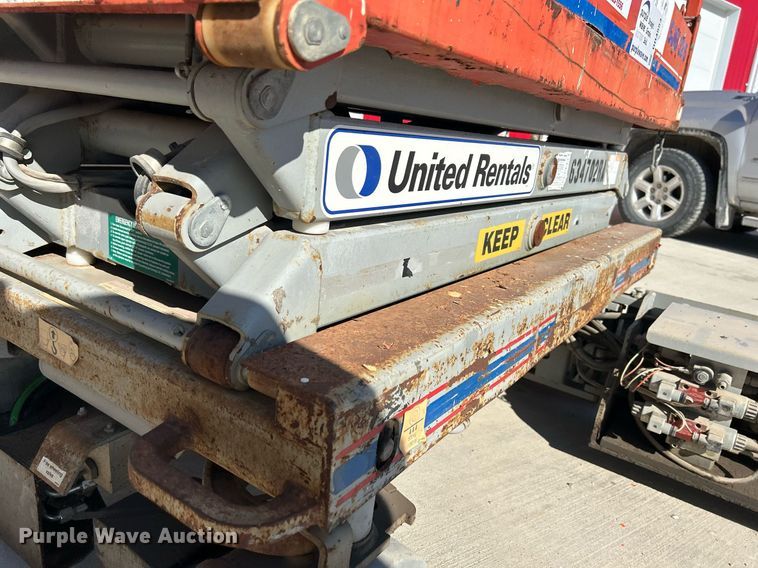 image for item DR4554 Skyjack SJIII 3215  scissor lift