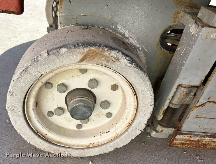 image for item DR4554 Skyjack SJIII 3215  scissor lift