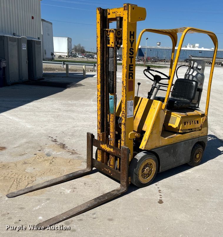 image for item DR4556 Hyster A10D  forklift