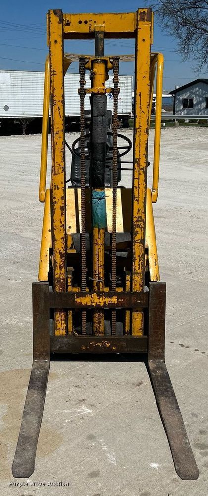 image for item DR4556 Hyster A10D  forklift