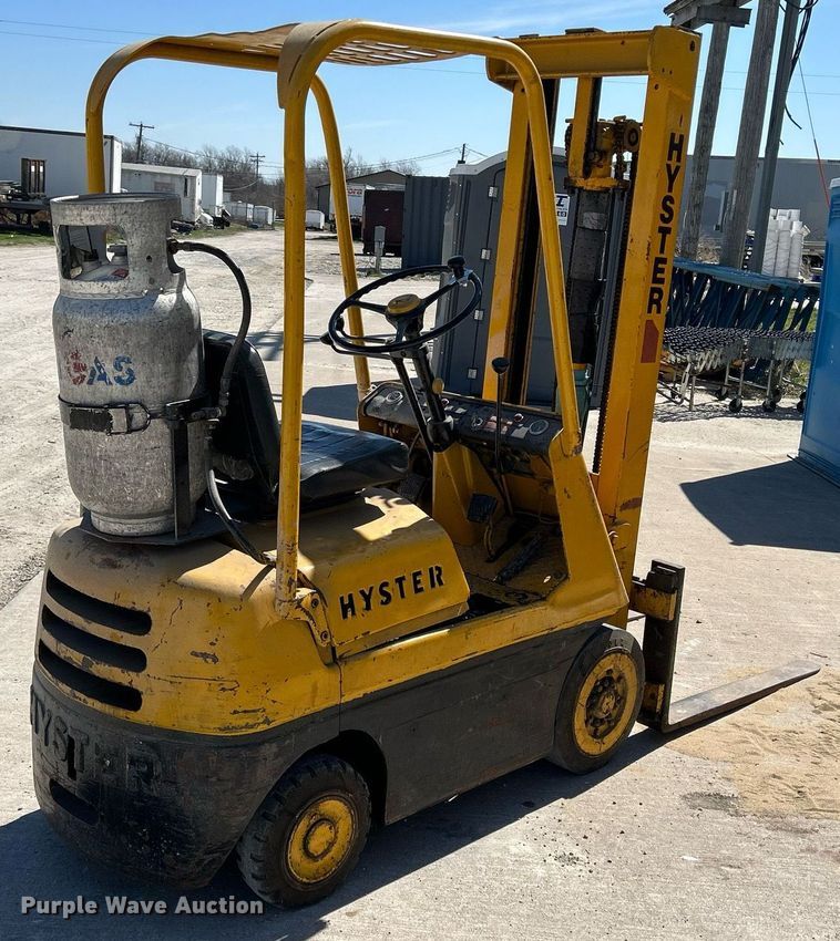 image for item DR4556 Hyster A10D  forklift