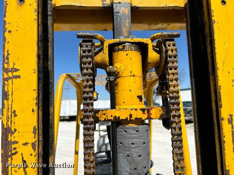 image for item DR4556 Hyster A10D  forklift