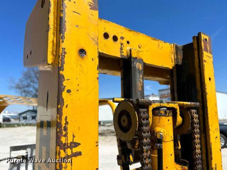 image for item DR4556 Hyster A10D  forklift