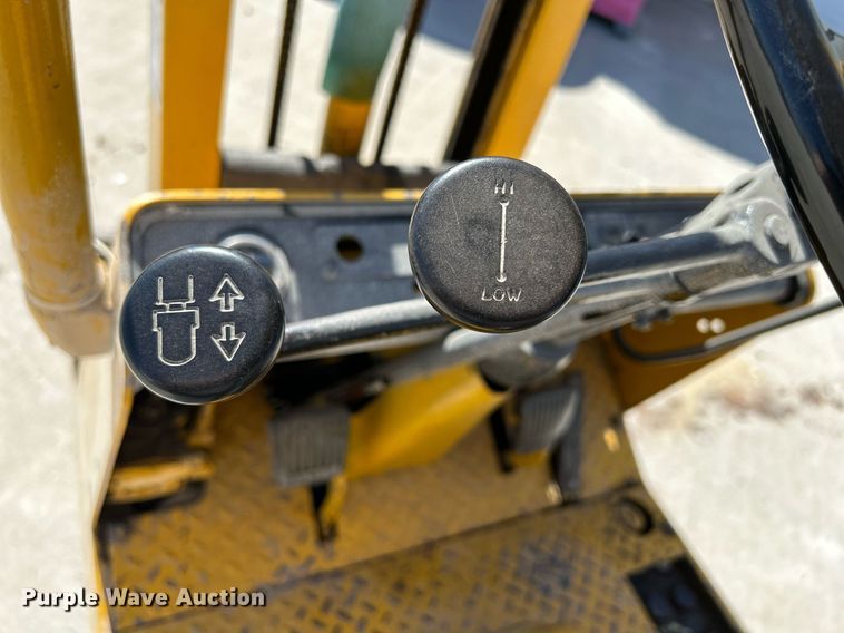 image for item DR4556 Hyster A10D  forklift