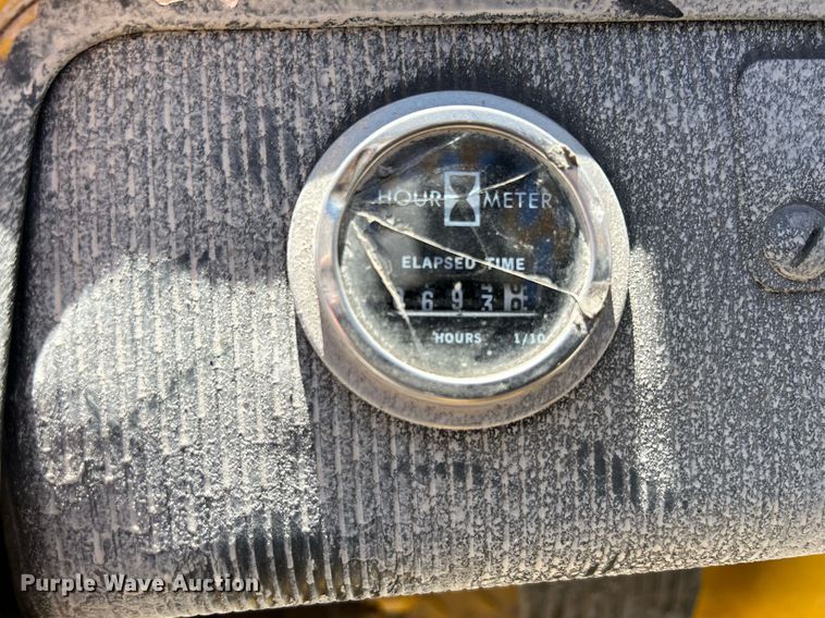 image for item DR4556 Hyster A10D  forklift