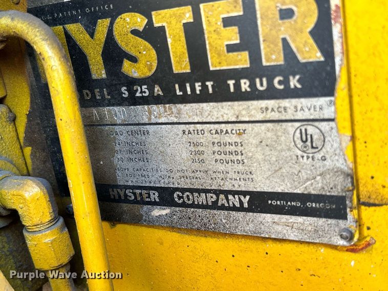 image for item DR4556 Hyster A10D  forklift