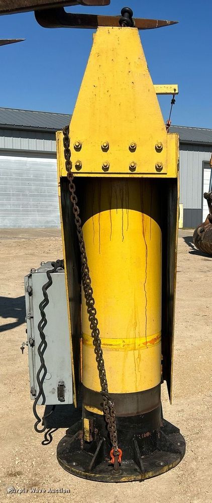 image for item DR4562 Abell-Howe  jib crane