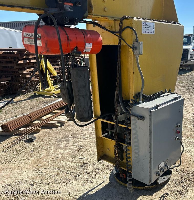 image for item DR4562 Abell-Howe  jib crane