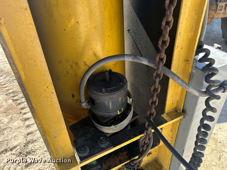 image for item DR4562 Abell-Howe  jib crane