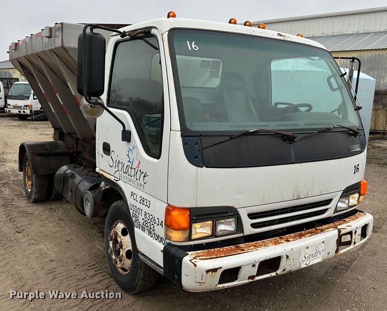 image for item DR5072 1999 Isuzu NPR  truck cab and chassis