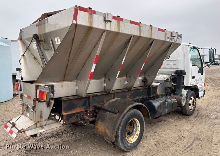 image for item DR5072 1999 Isuzu NPR  truck cab and chassis