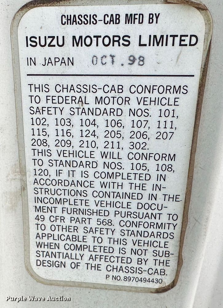 image for item DR5072 1999 Isuzu NPR  truck cab and chassis