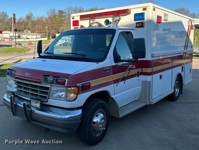 image for item DR5173 1995 Ford E350  ambulance