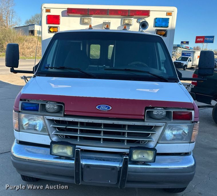 image for item DR5173 1995 Ford E350  ambulance