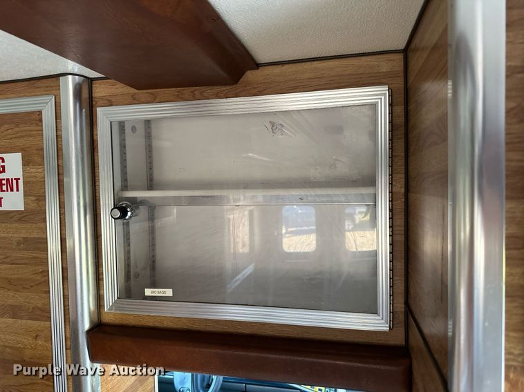 image for item DR5173 1995 Ford E350  ambulance