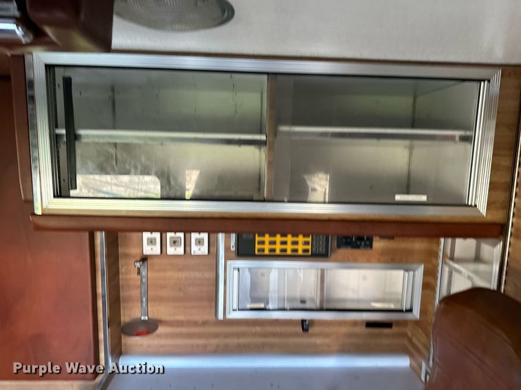 image for item DR5173 1995 Ford E350  ambulance