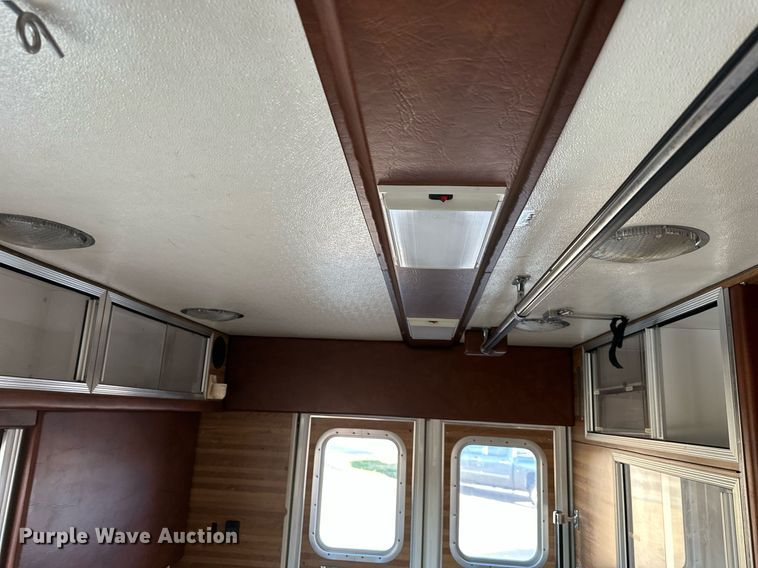 image for item DR5173 1995 Ford E350  ambulance