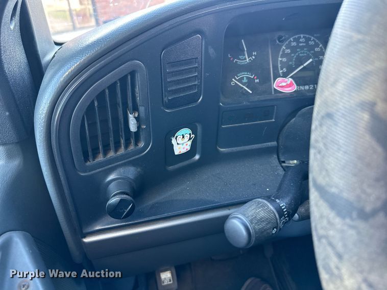 image for item DR5173 1995 Ford E350  ambulance