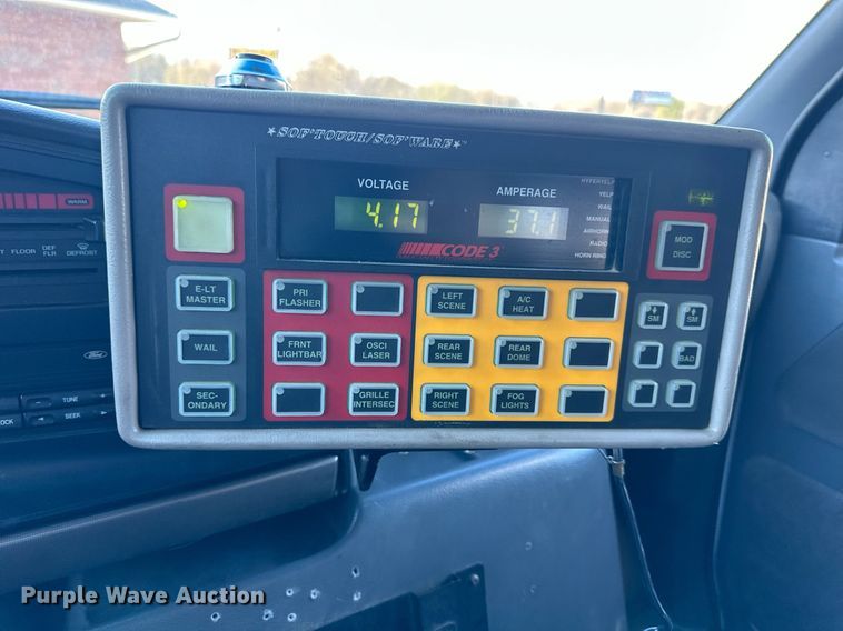 image for item DR5173 1995 Ford E350  ambulance