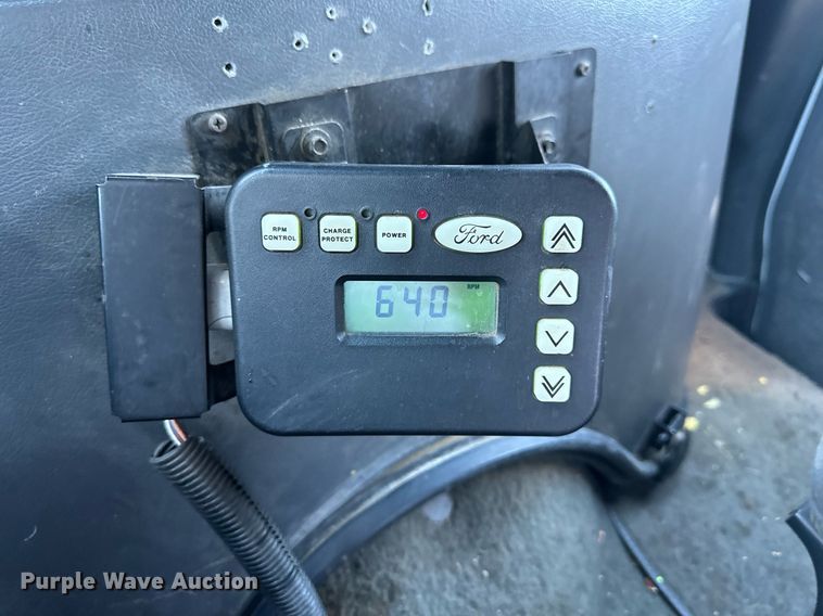 image for item DR5173 1995 Ford E350  ambulance