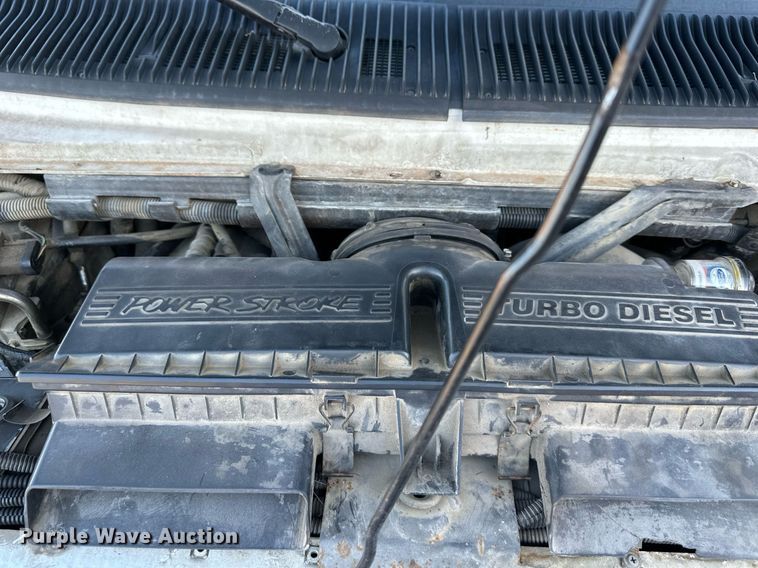 image for item DR5173 1995 Ford E350  ambulance