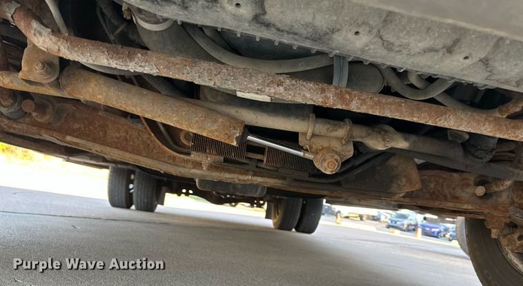 image for item DR5173 1995 Ford E350  ambulance