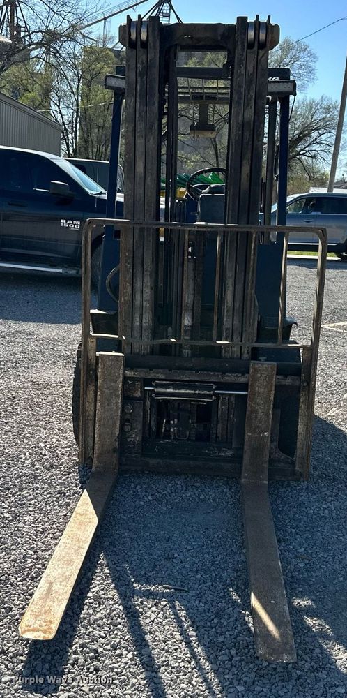 image for item DR5190 Yale GLP060ZGNGAE087  forklift