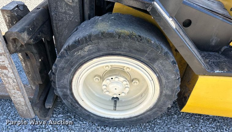 image for item DR5190 Yale GLP060ZGNGAE087  forklift