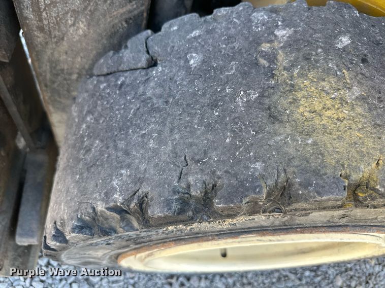 image for item DR5190 Yale GLP060ZGNGAE087  forklift