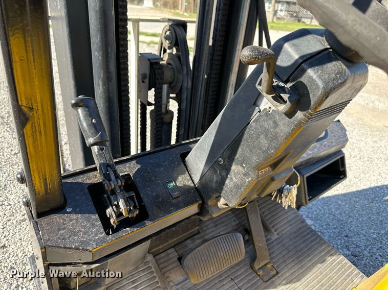 image for item DR5191 Yale  forklift