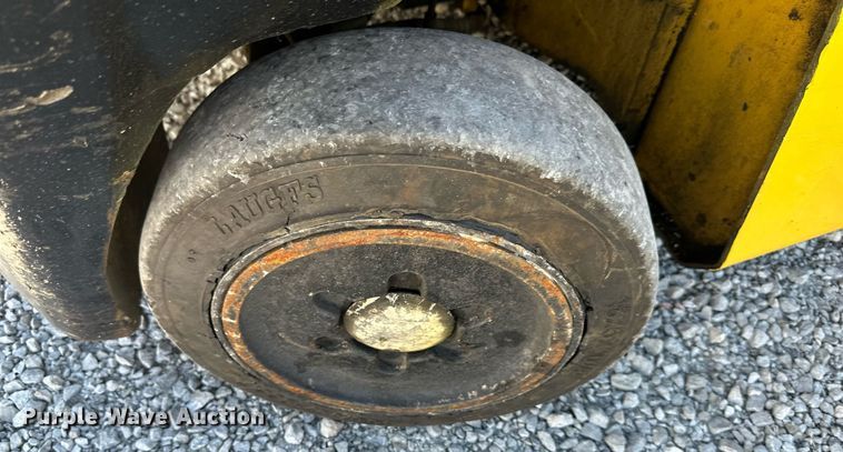 image for item DR5191 Yale  forklift