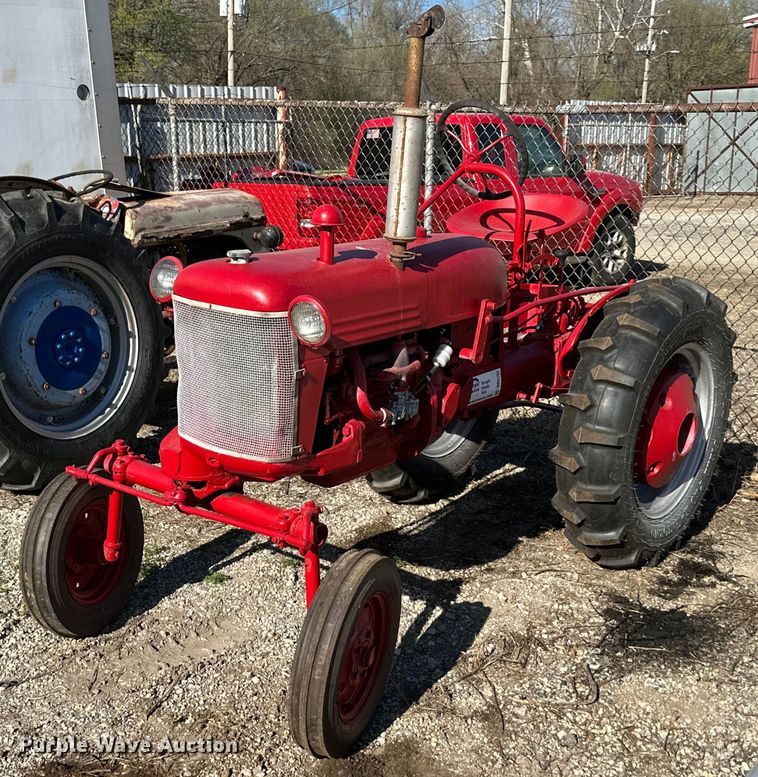 image for item DR5192 International Harvester Farmall Cub  tractor