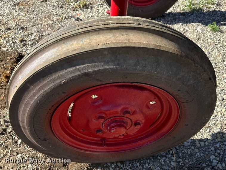 image for item DR5192 International Harvester Farmall Cub  tractor