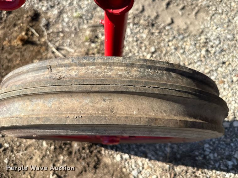 image for item DR5192 International Harvester Farmall Cub  tractor