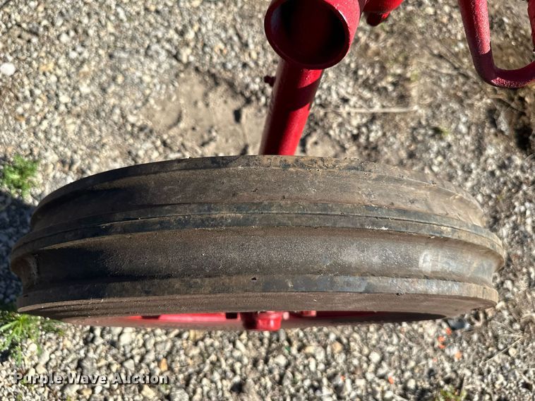 image for item DR5192 International Harvester Farmall Cub  tractor