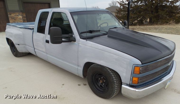 image for item HF9990 1989  Chevrolet C1500  Ext. Cab pickup truck