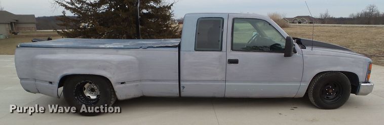 image for item HF9990 1989  Chevrolet C1500  Ext. Cab pickup truck