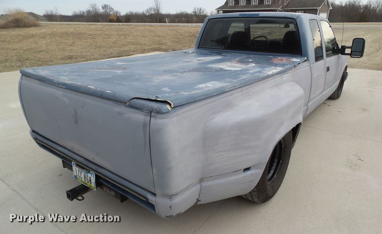 image for item HF9990 1989  Chevrolet C1500  Ext. Cab pickup truck