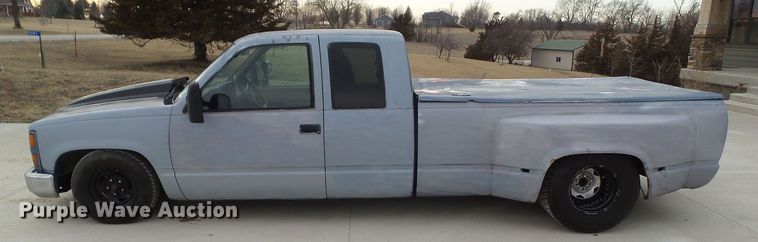 image for item HF9990 1989  Chevrolet C1500  Ext. Cab pickup truck