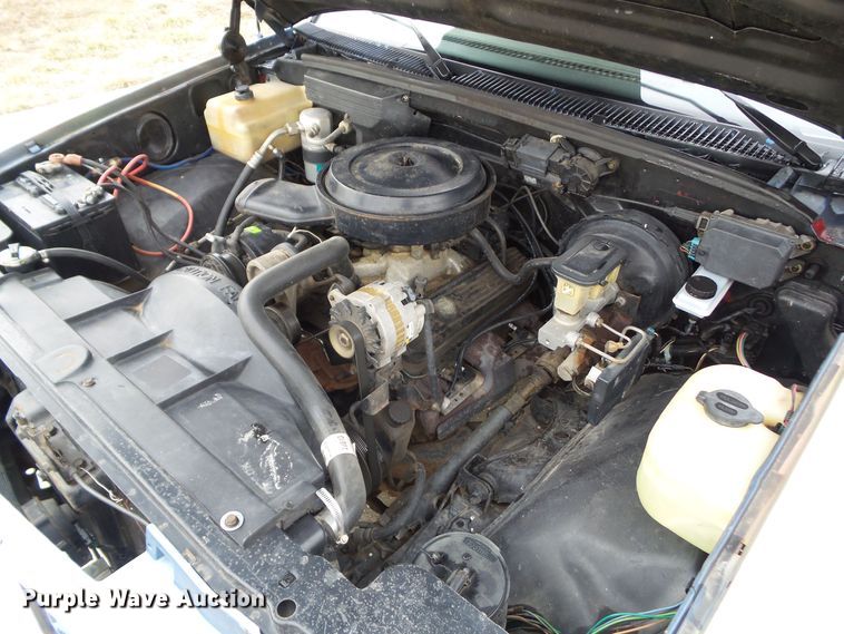 image for item HF9990 1989  Chevrolet C1500  Ext. Cab pickup truck