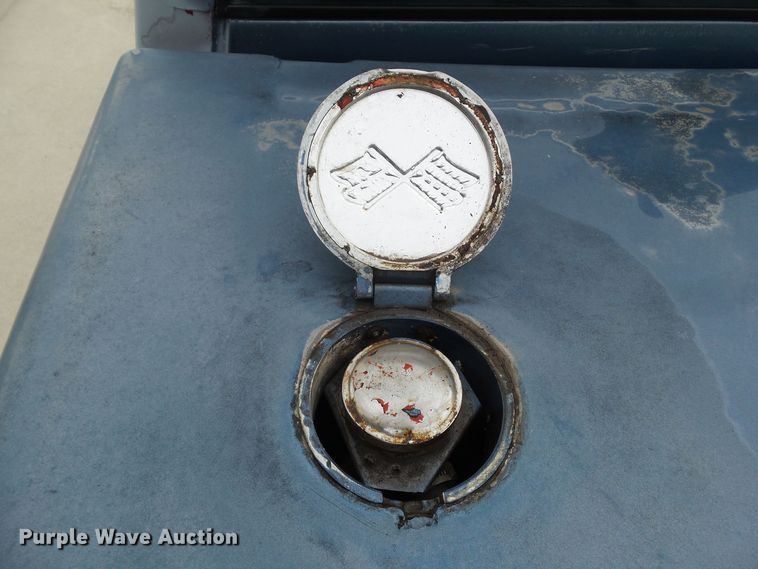 image for item HF9990 1989  Chevrolet C1500  Ext. Cab pickup truck