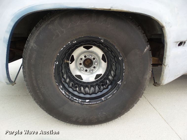 image for item HF9990 1989  Chevrolet C1500  Ext. Cab pickup truck