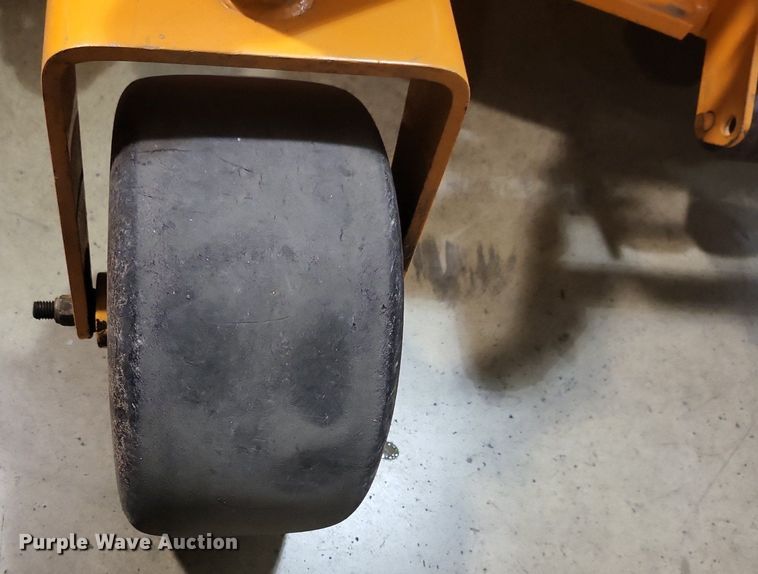 image for item IU9932 Scag Turf Tiger  lawn mower