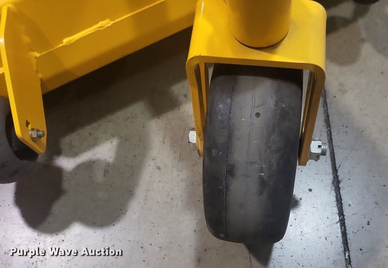 image for item IU9936 Cub Cadet Pro HW 300