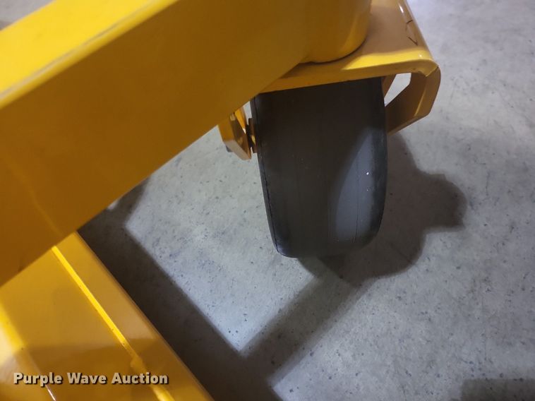 image for item IU9936 Cub Cadet Pro HW 300