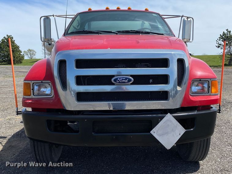 image for item KB9488 2005 Ford F750 Super Duty  fuel truck