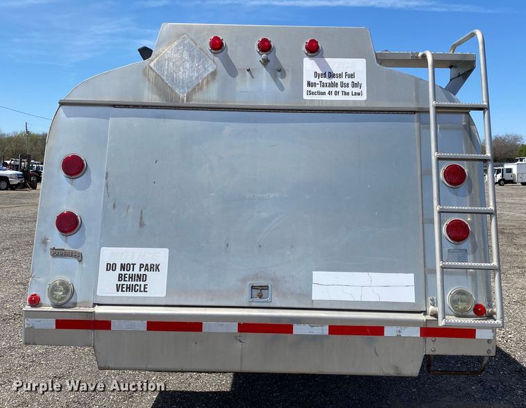 image for item KB9488 2005 Ford F750 Super Duty  fuel truck