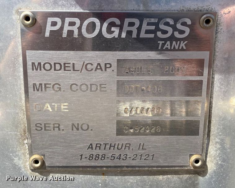 image for item KB9488 2005 Ford F750 Super Duty  fuel truck