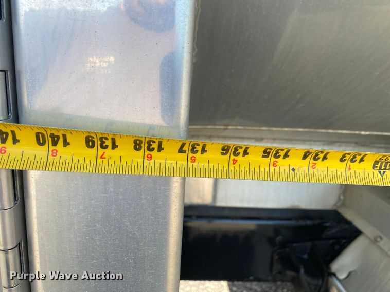 image for item KB9488 2005 Ford F750 Super Duty  fuel truck