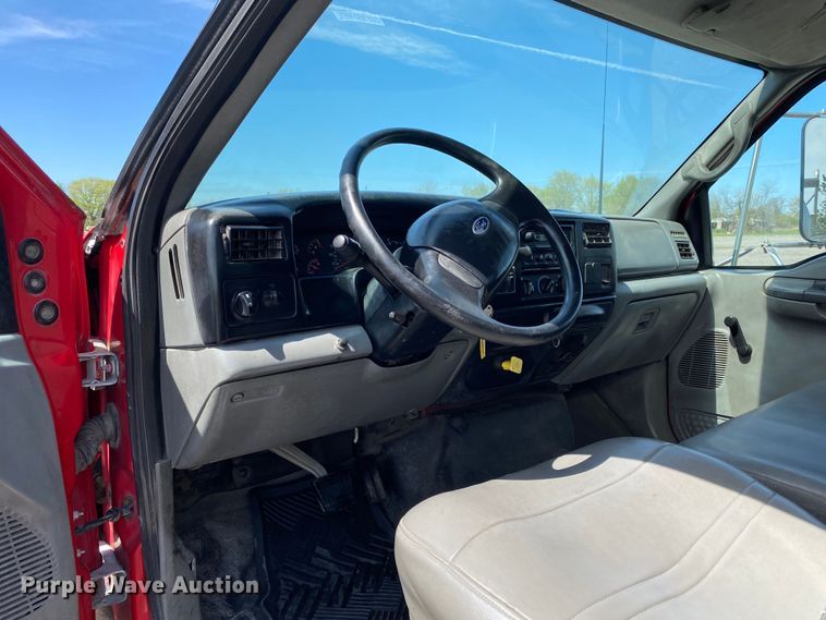 image for item KB9488 2005 Ford F750 Super Duty  fuel truck